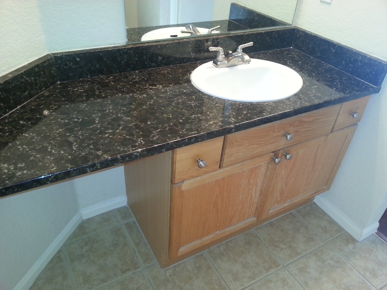 Beautiful 3/2 Condo In Oxford Place, Tampa Palms MUST SEE!! property image