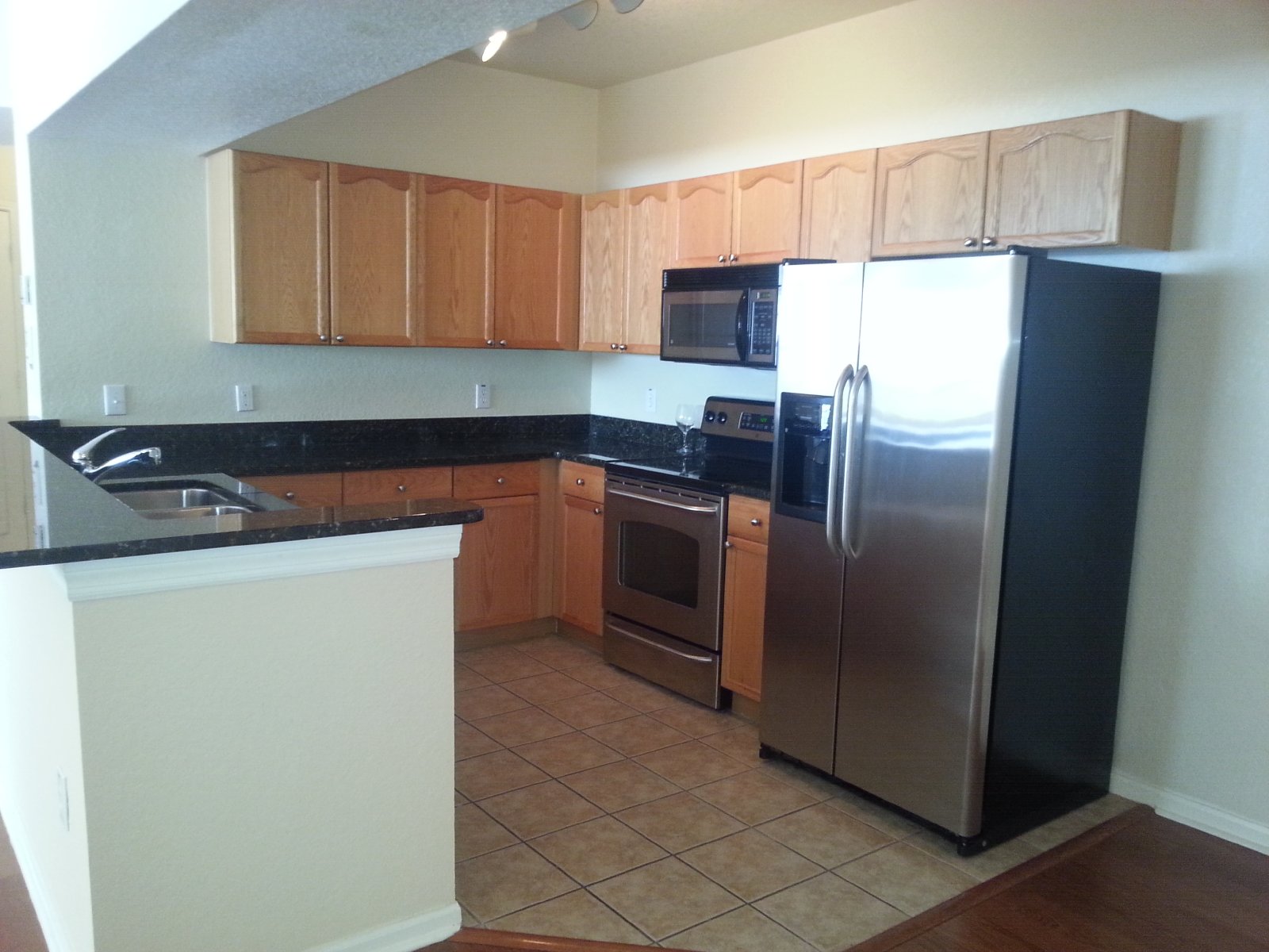 Beautiful 3/2 Condo In Oxford Place, Tampa Palms MUST SEE!! property image