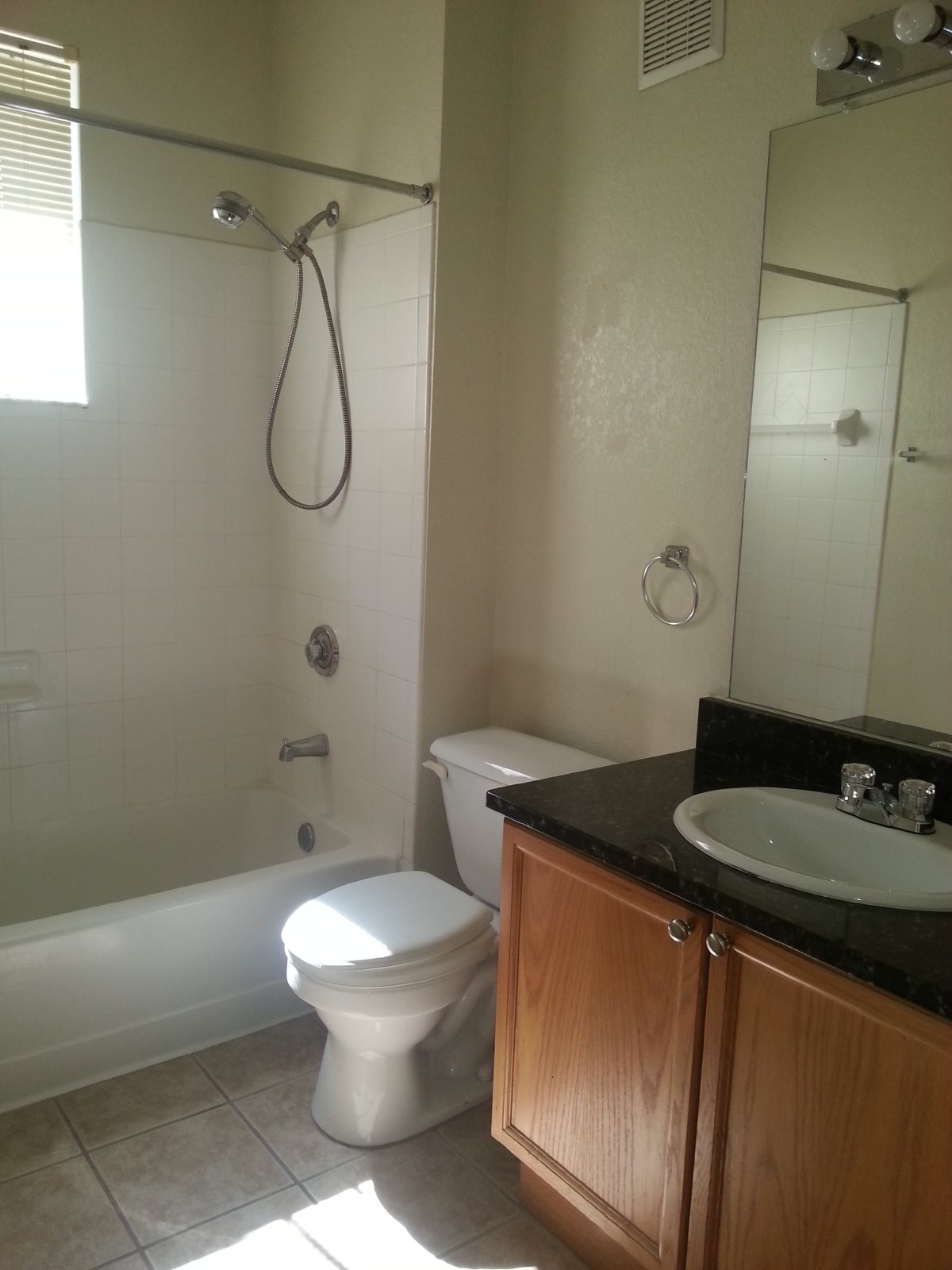 Beautiful 3/2 Condo In Oxford Place, Tampa Palms MUST SEE!! property image