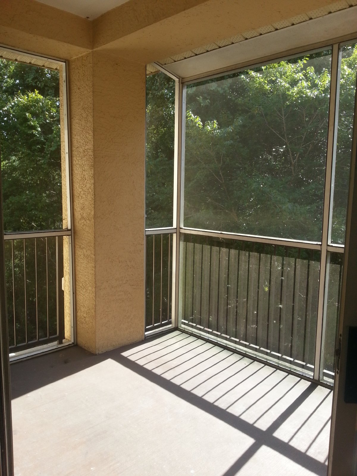 Beautiful 3/2 Condo In Oxford Place, Tampa Palms MUST SEE!! property image