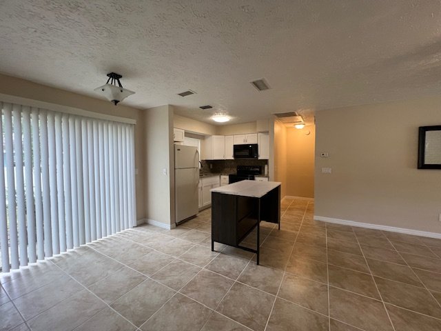 2018 E RAMPART ST, TAMPA 33604 property image