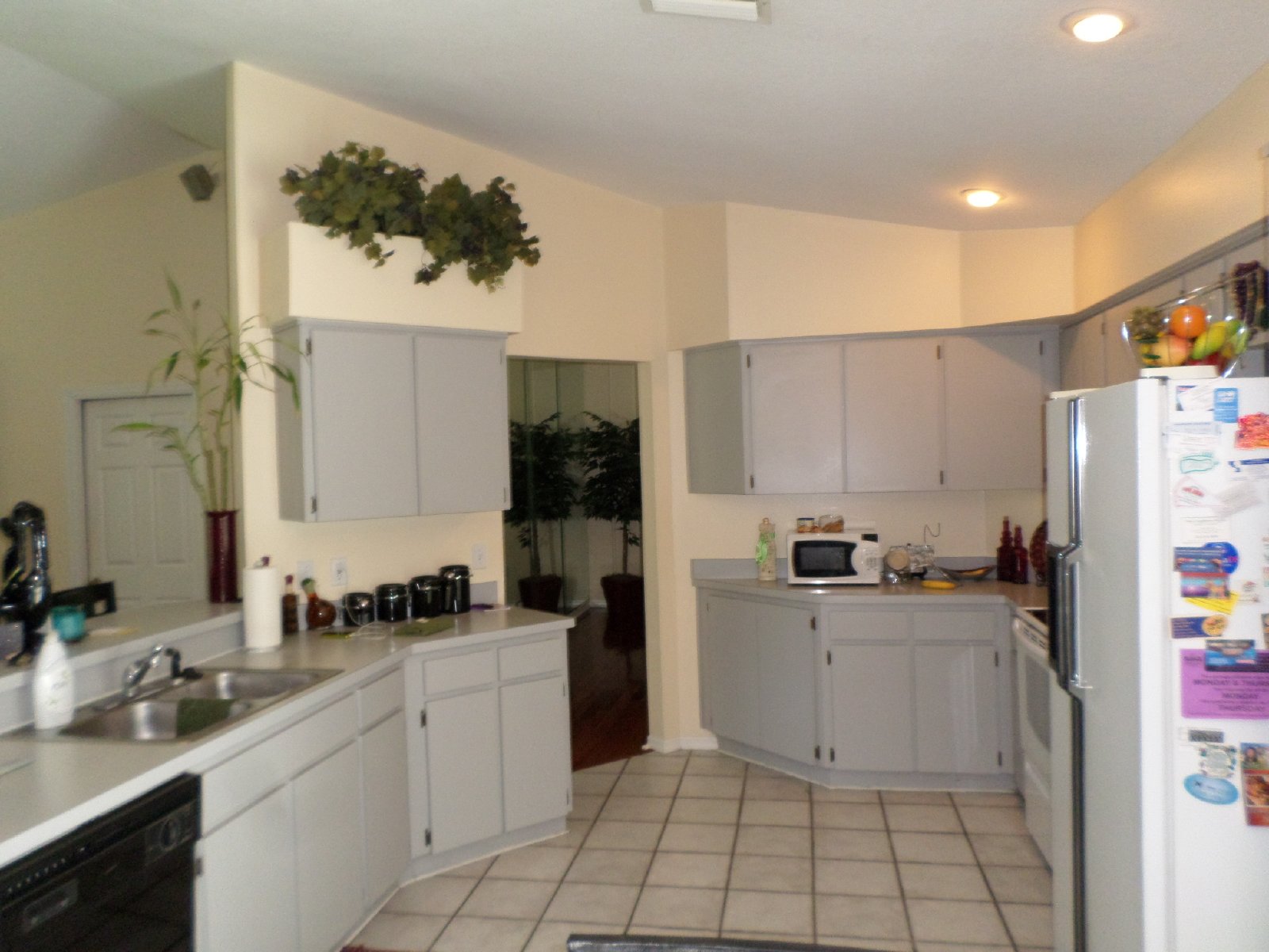 Gorgeous 4/2/2 Pool Home With Wood Floors On 1/2 Acre property image