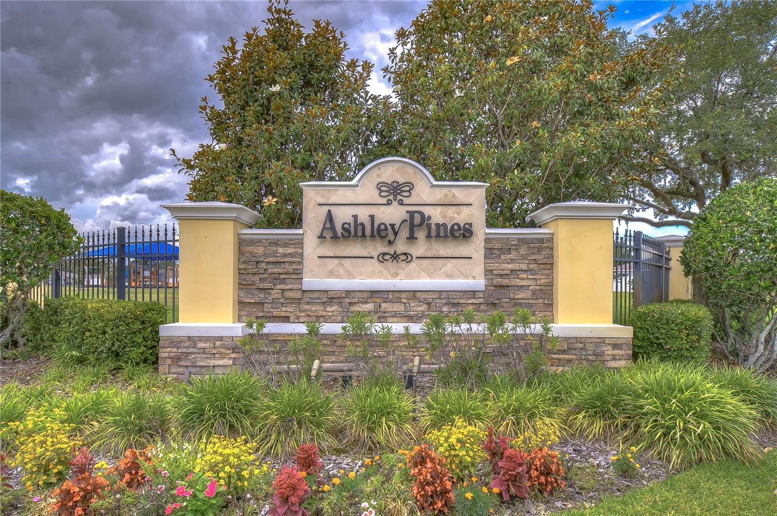 Ashley Pines, Large 4 Bed, 2.5 Bath property image