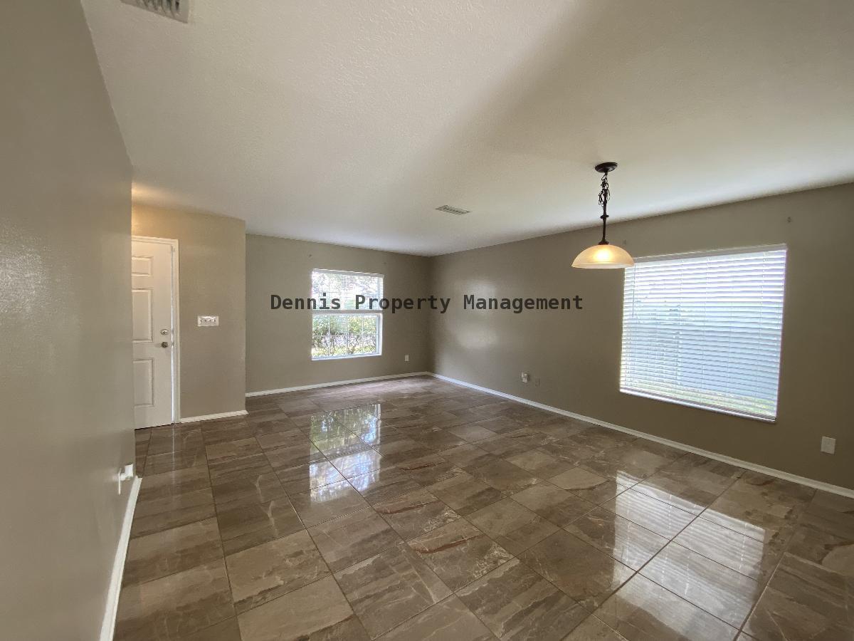 Ashley Pines, Large 4 Bed, 2.5 Bath property image