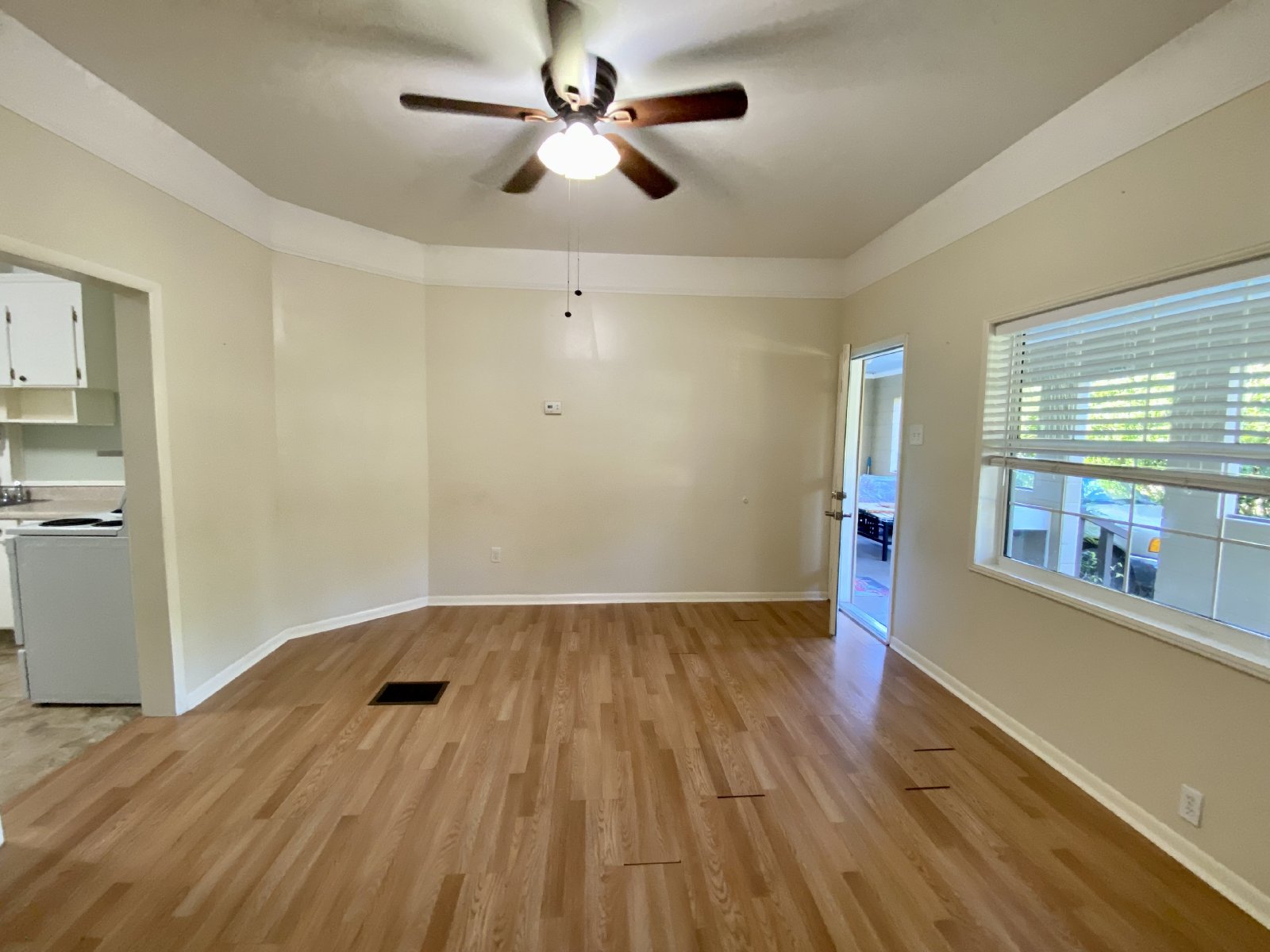 Cozy 2 Bed 1 Bath Triplex With Lawn Care included Available For RENT!! property image
