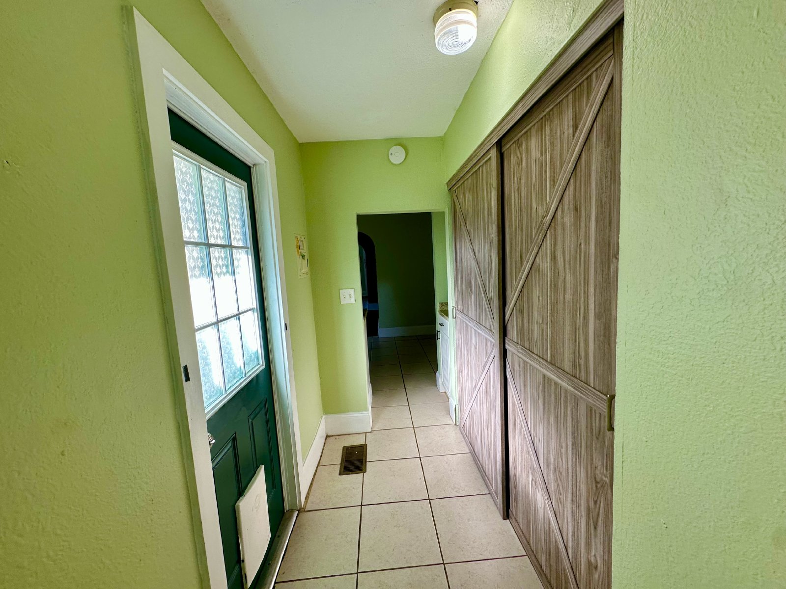 Kenwood Historic Bungalow Home With Porch & Wood Floors property image