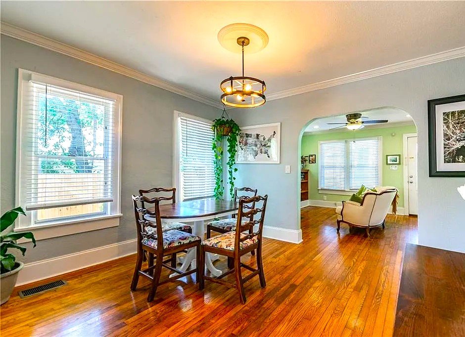 Kenwood Historic Bungalow Home With Porch & Wood Floors property image