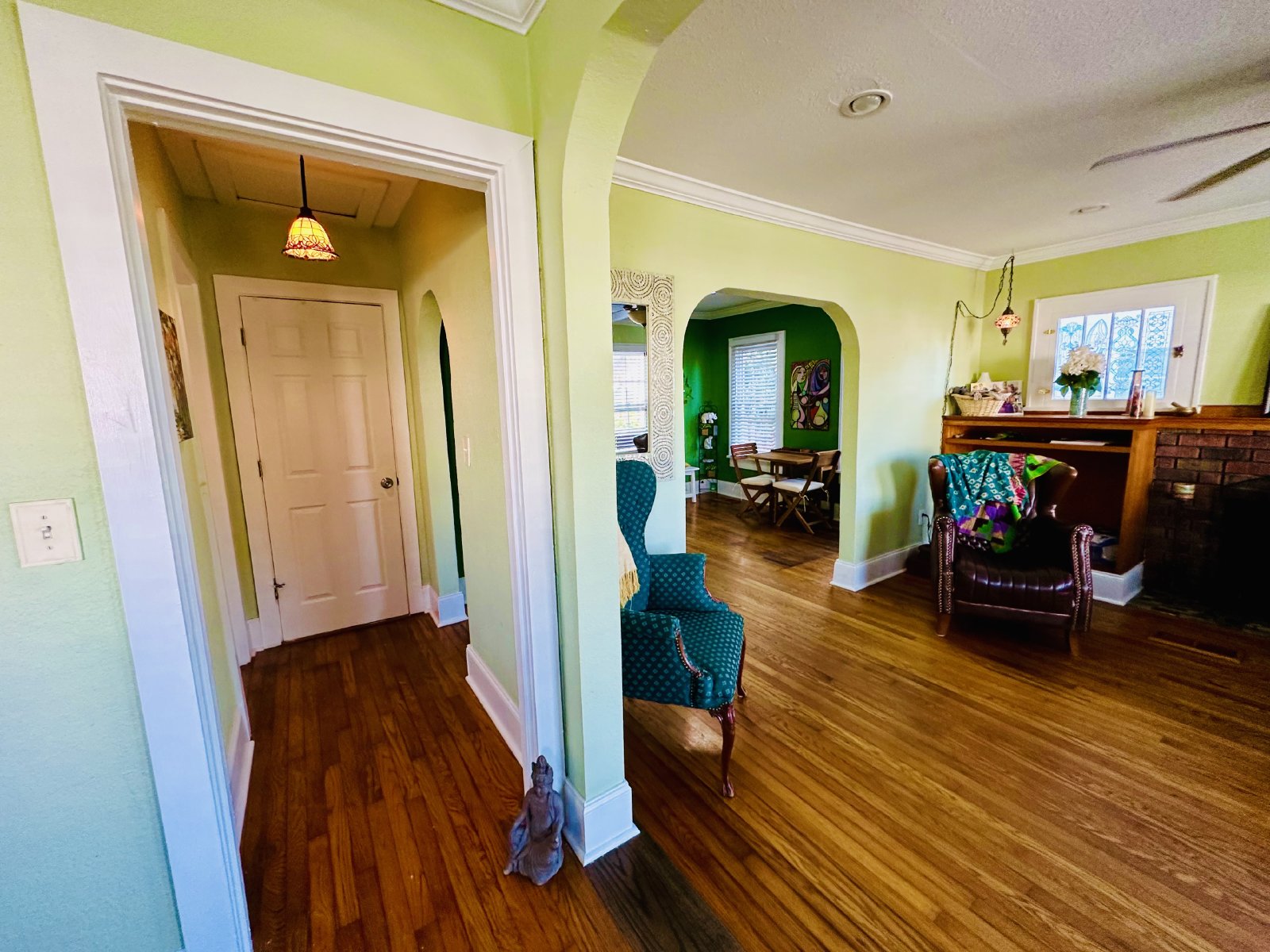 Kenwood Historic Bungalow Home With Porch & Wood Floors property image