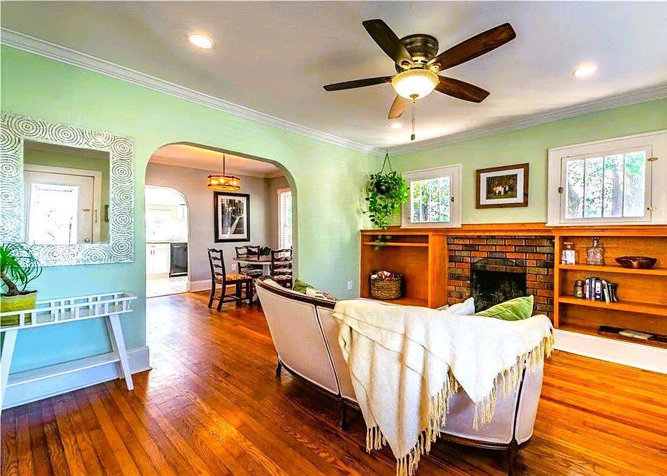 Kenwood Historic Bungalow Home With Porch & Wood Floors property image