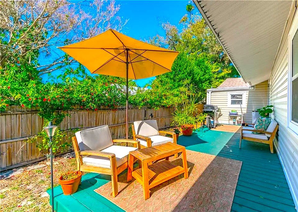 Kenwood Historic Bungalow Home With Porch & Wood Floors property image