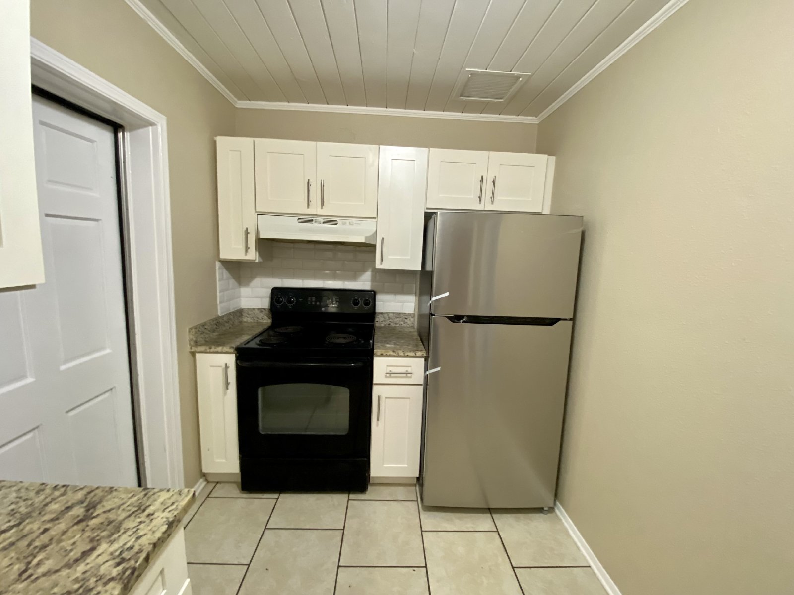 Charming 1 Bed 1 Bath Duplex For RENT! Available NOW! property image