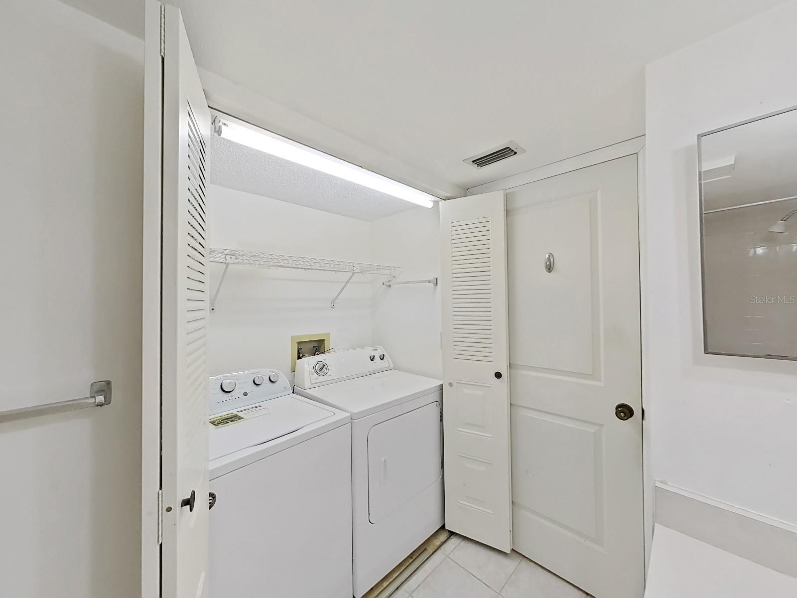 Palm Harbor 2/2 Pool & Sports Courts property image