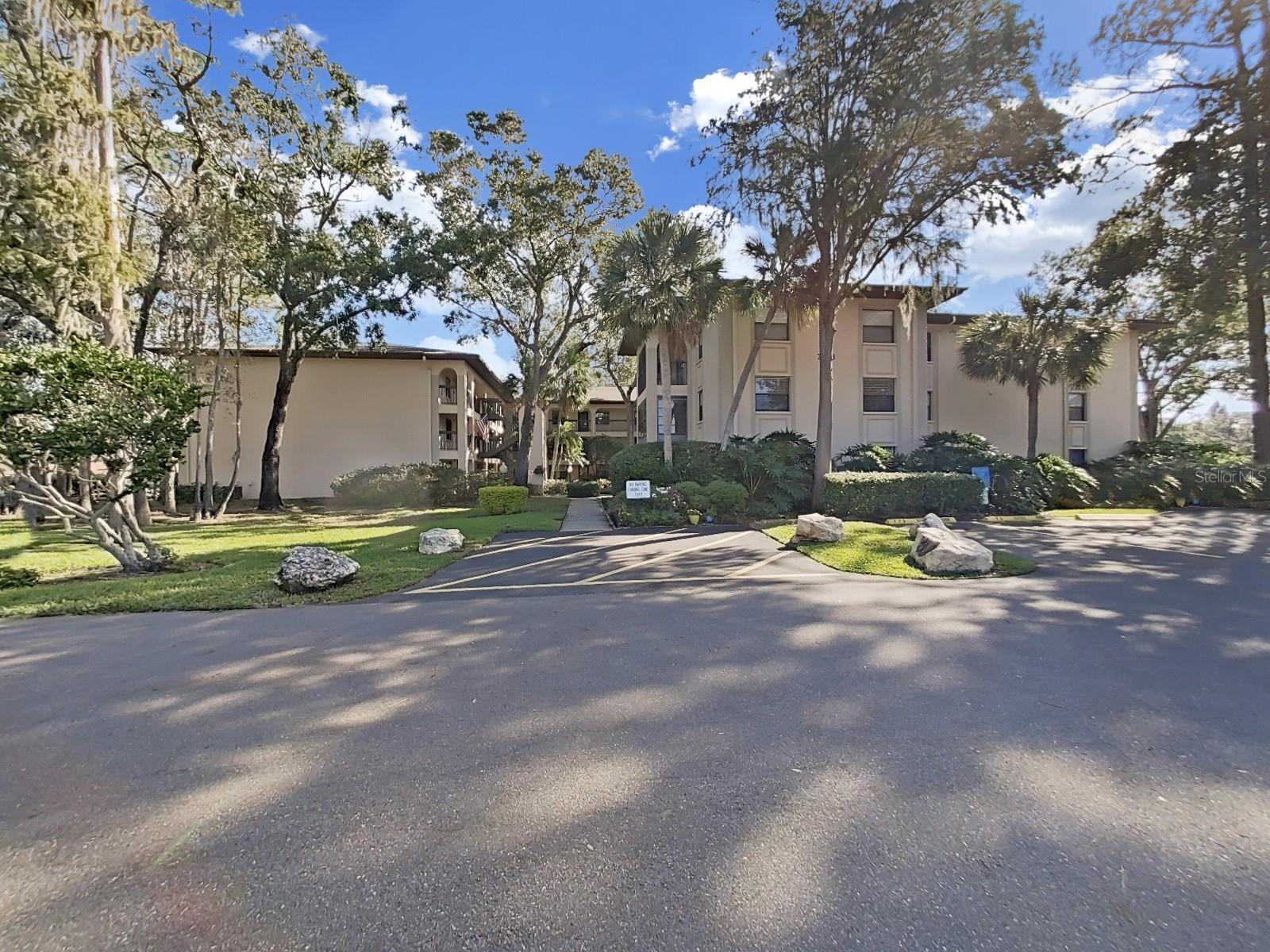 Palm Harbor 2/2 Pool & Sports Courts property image
