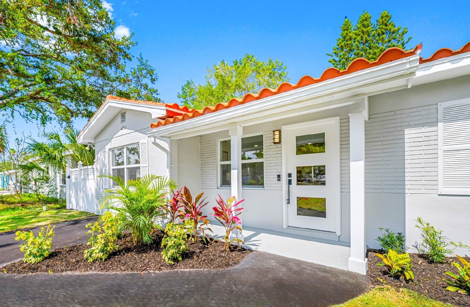 Beautiful all new Shore Acres 3/2! property image