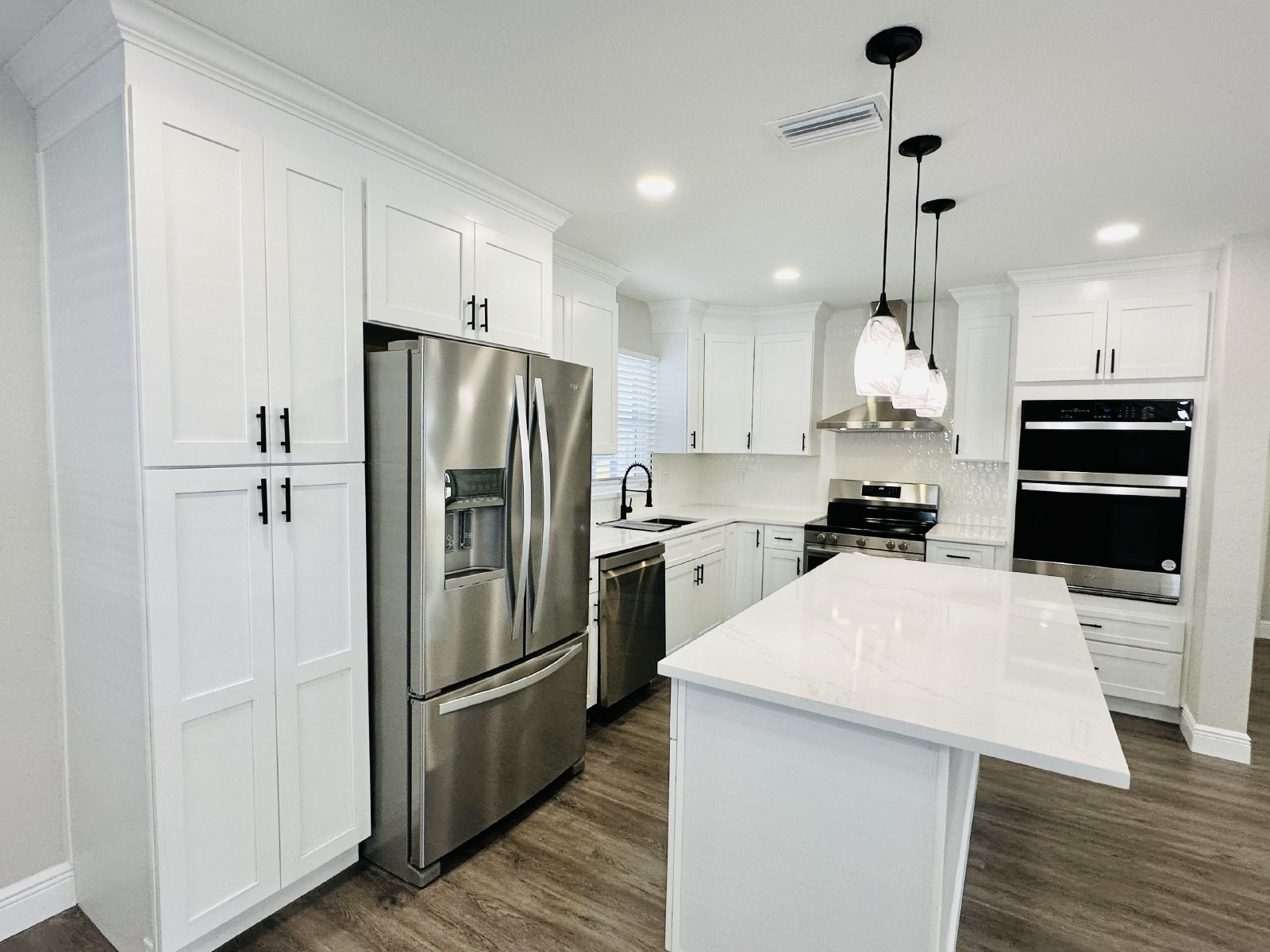 Beautiful all new Shore Acres 3/2! property image