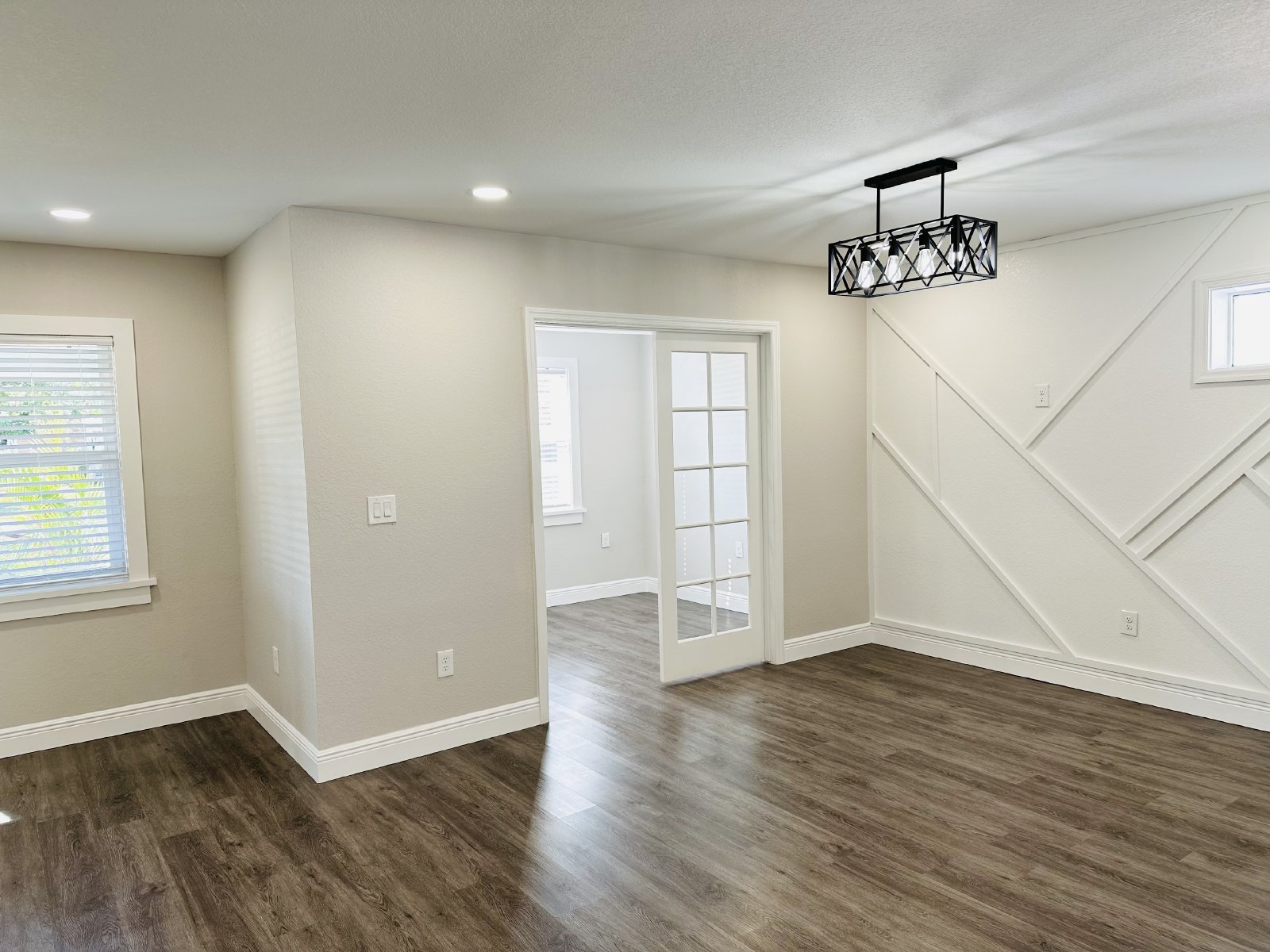 Beautiful all new Shore Acres 3/2! property image