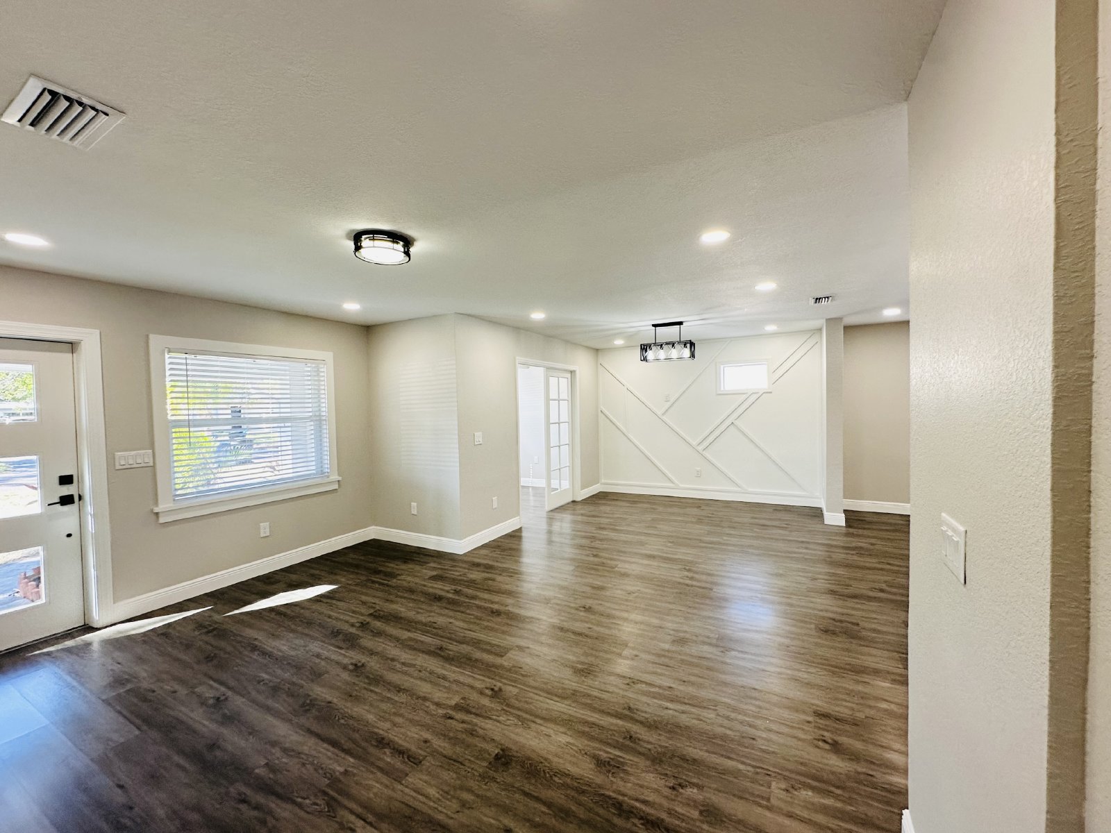 Beautiful all new Shore Acres 3/2! property image