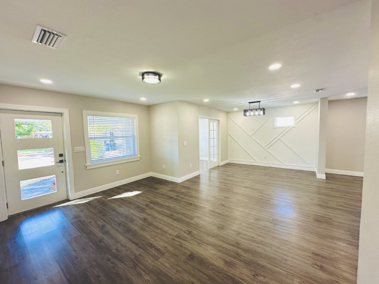 Beautiful all new Shore Acres 3/2! property image