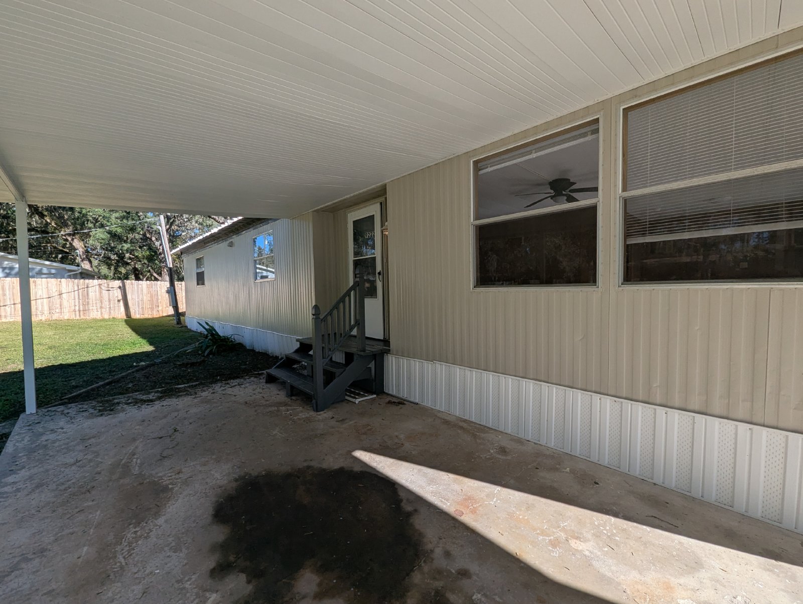 3 Bedroom 2 Bathroom Home In Brooksville property image