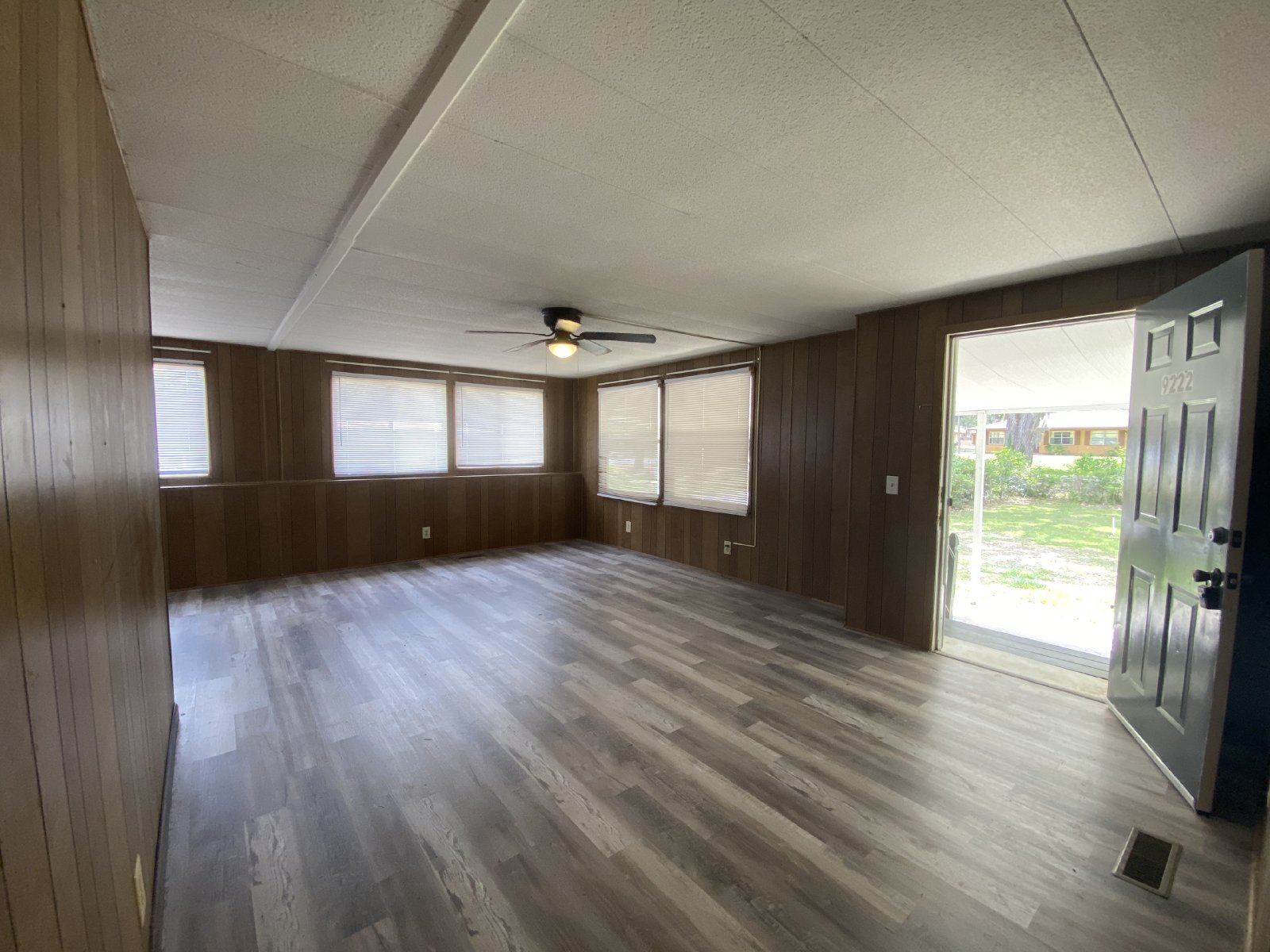 3 Bedroom 2 Bathroom Home In Brooksville property image