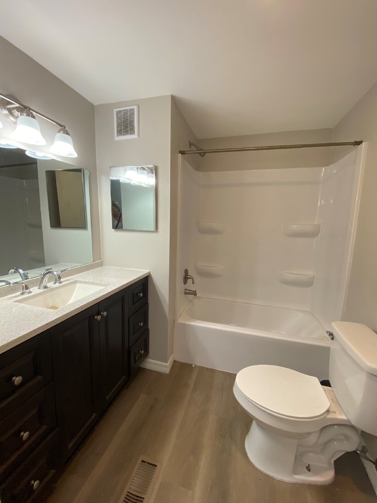 3 Bedroom 2 Bathroom Home In Brooksville property image