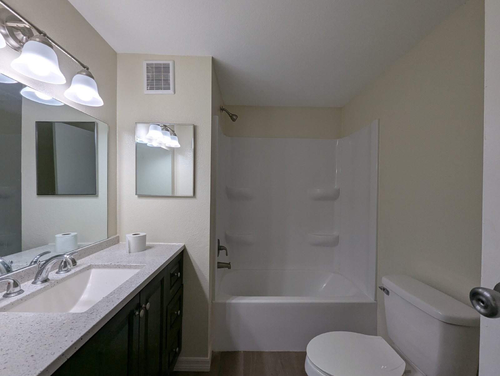 3 Bedroom 2 Bathroom Home In Brooksville property image