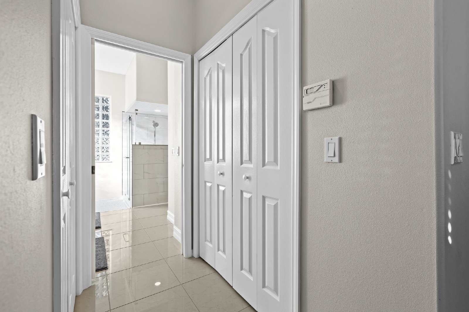 Stunning 4 Bed 3 Bath 3 Car Garage POOL Home Available For RENT property image