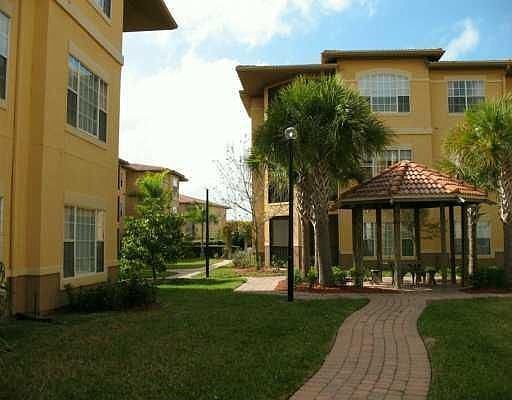 4323 Bayside Village Dr Unit 129, Tampa, FL 33615 property image