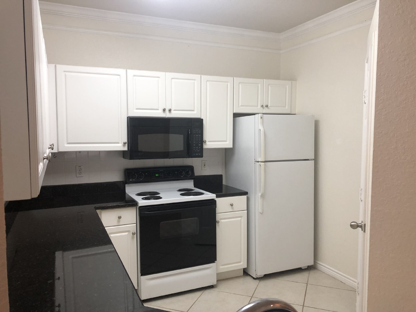 4323 Bayside Village Dr Unit 129, Tampa, FL 33615 property image