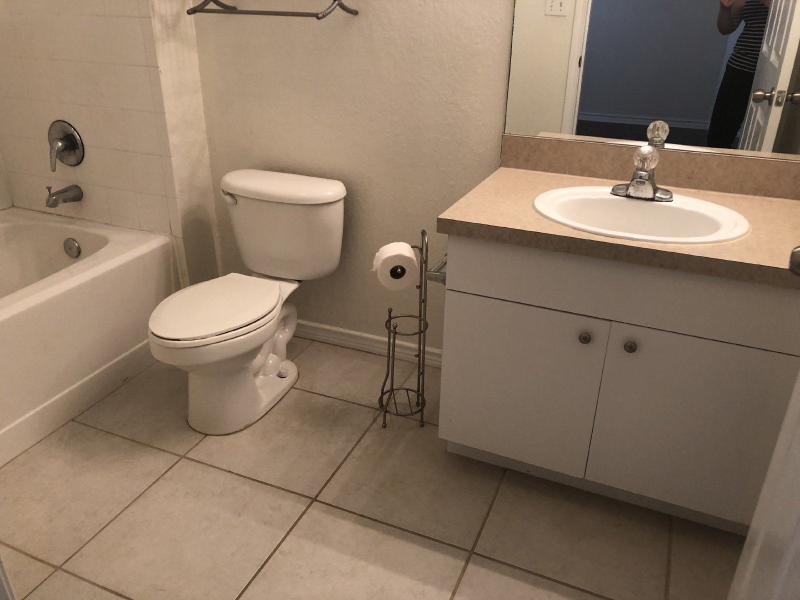 4323 Bayside Village Dr Unit 129, Tampa, FL 33615 property image