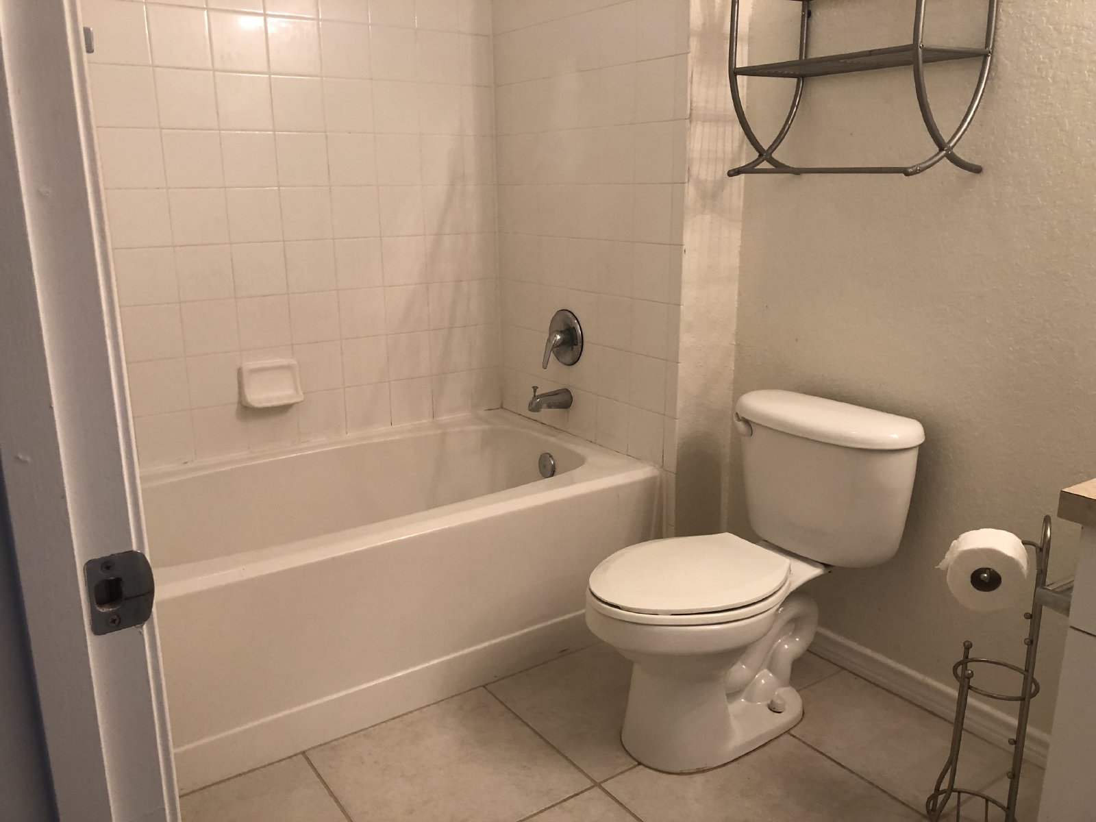 4323 Bayside Village Dr Unit 129, Tampa, FL 33615 property image