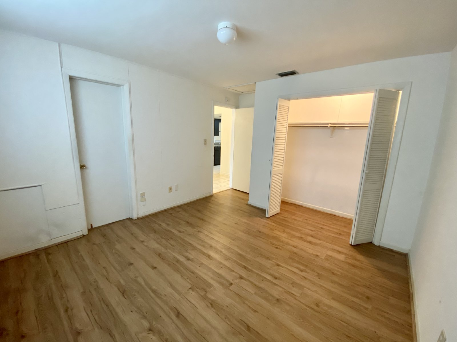 Adorable 2/2 In Clearwater Just 5 Miles To Clearwater Beach! property image