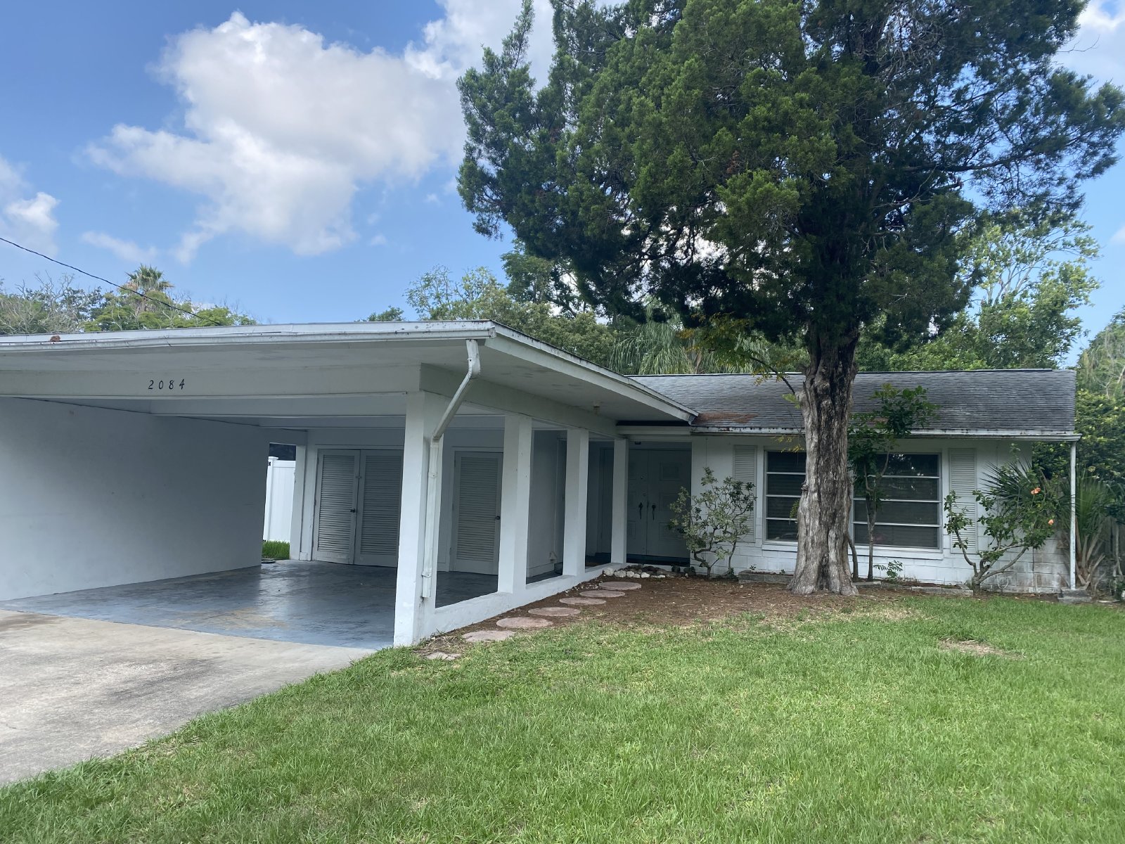 Adorable 2/2 In Clearwater Just 5 Miles To Clearwater Beach! property image