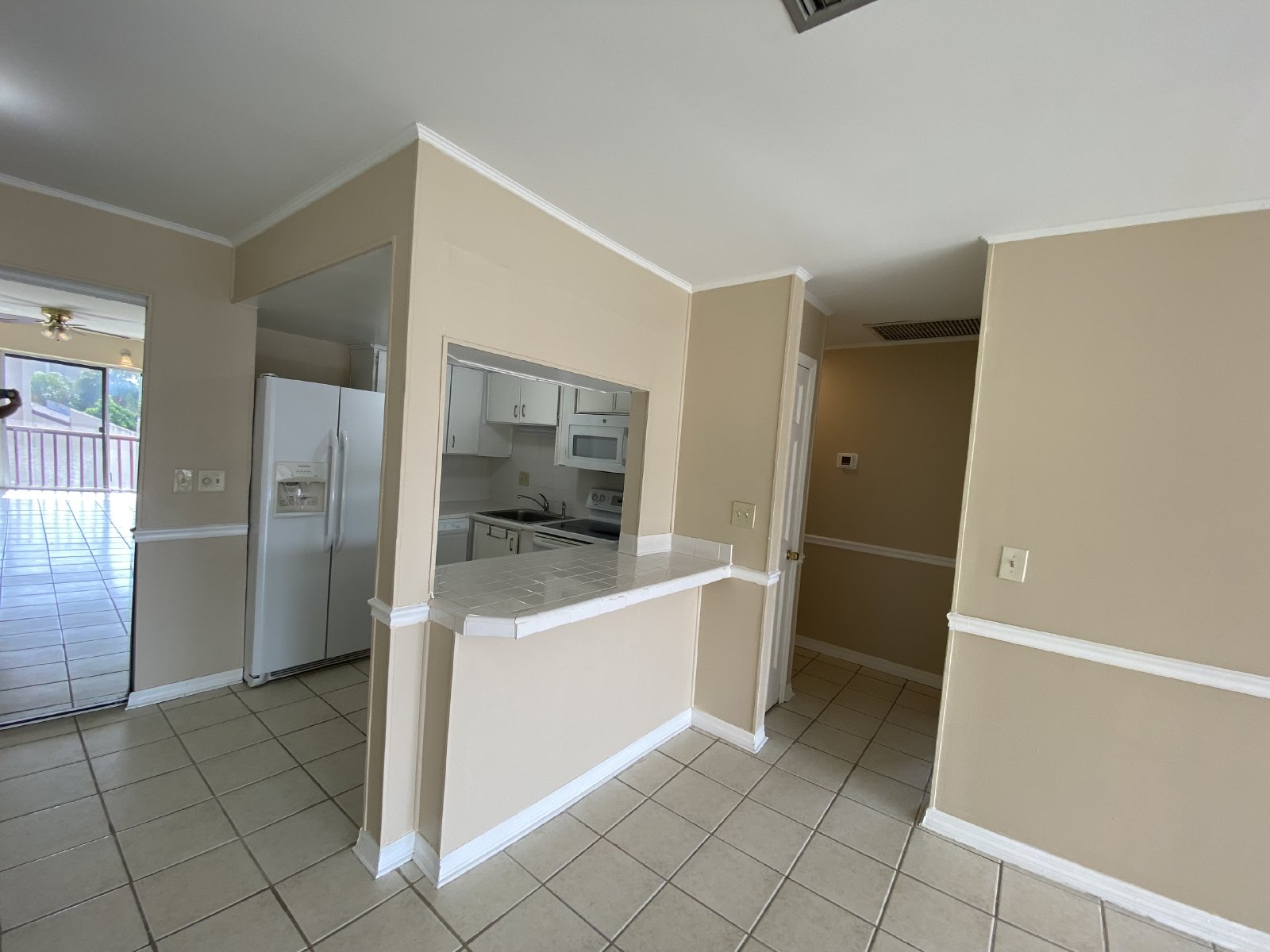 AVAILABLE AUGUST 5th Tampa! 1/1 Gated Community property image
