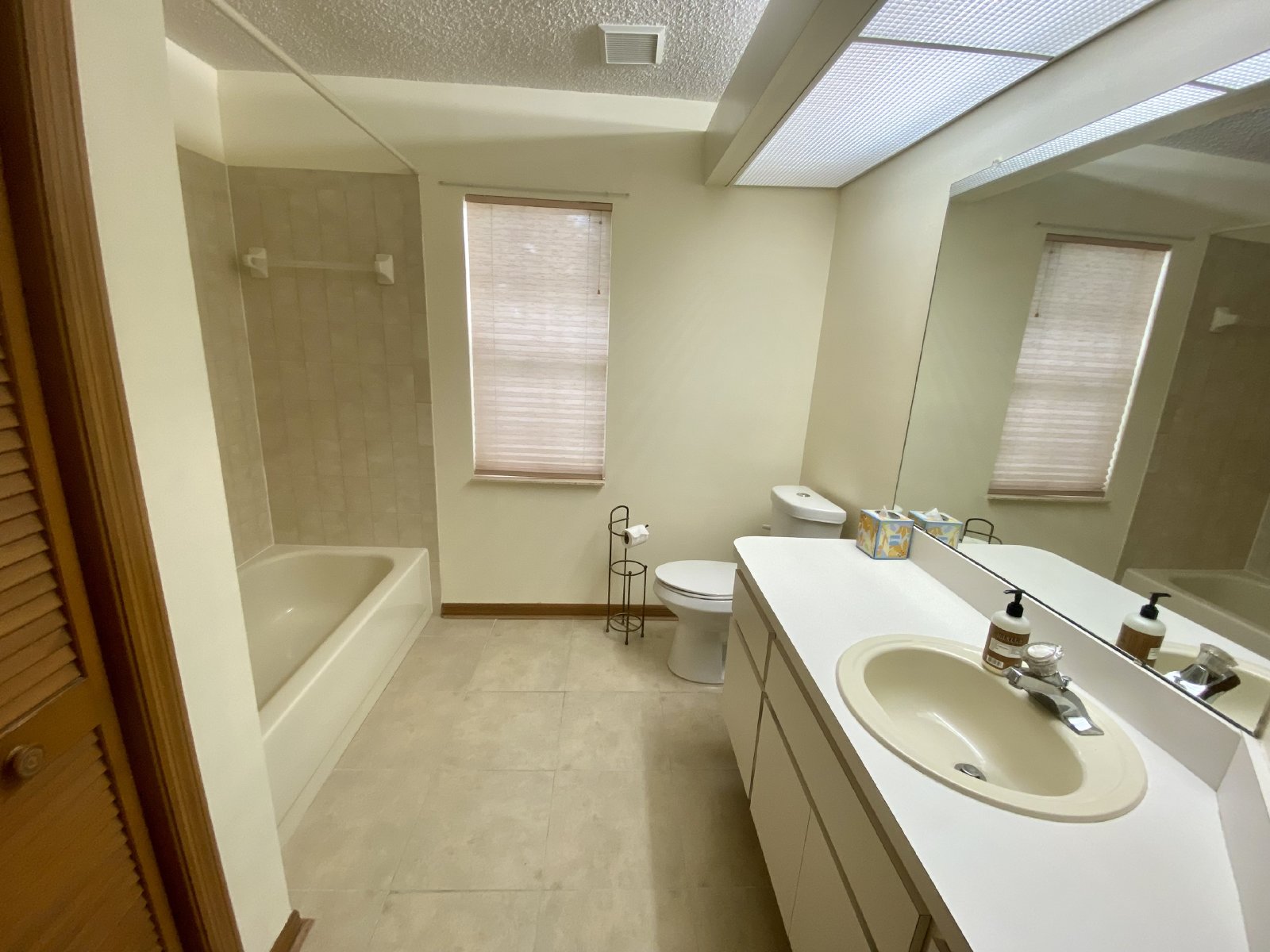 For Rent: Beautiful 3 Bedroom Home In Berkeley Manor  Spring Hill, FL property image