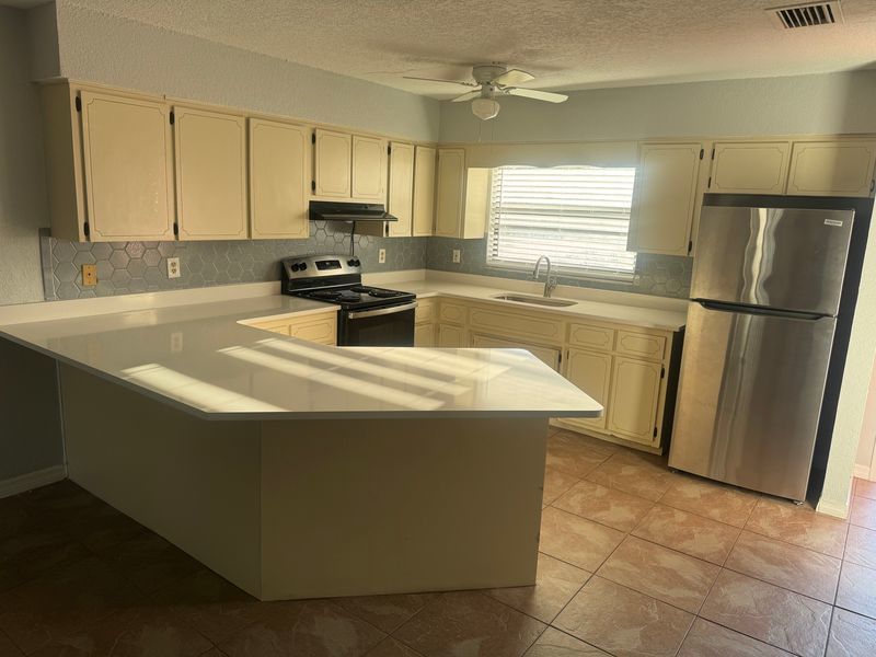 Cute 2 Bedroom 1.5 Bath Duplex In New Port Richey property image
