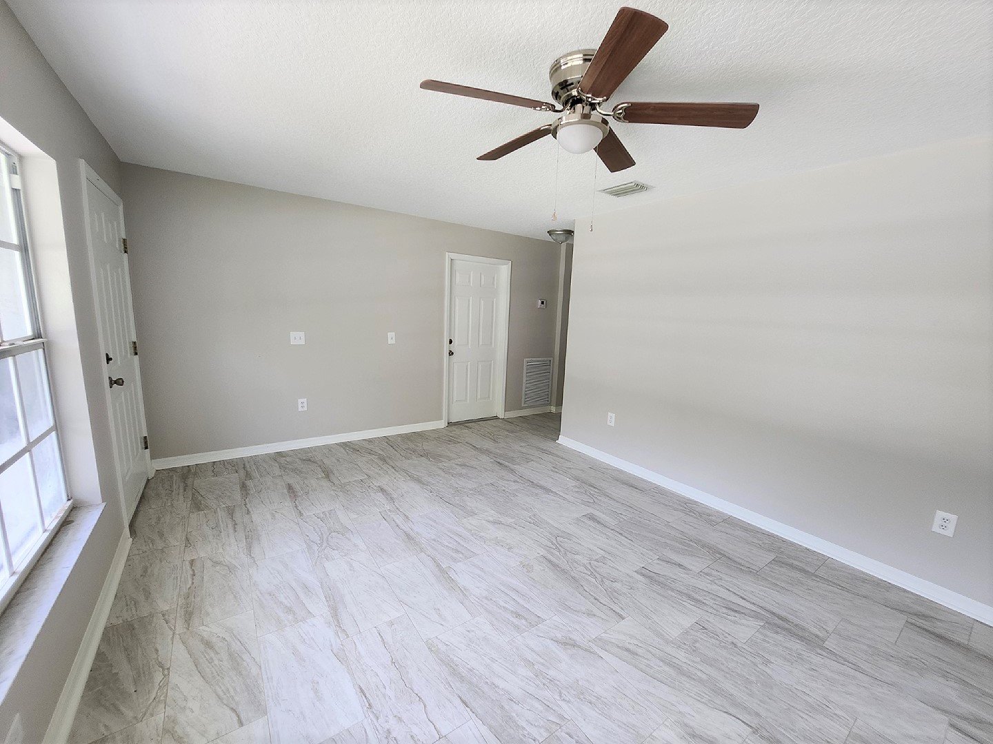 Remodeled 4/2 In Land O Lakes property image