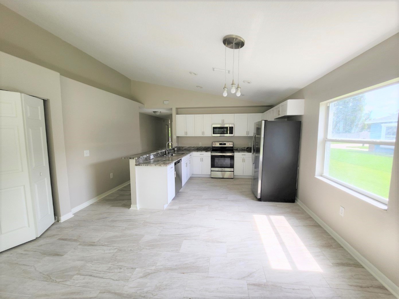 Remodeled 4/2 In Land O Lakes property image