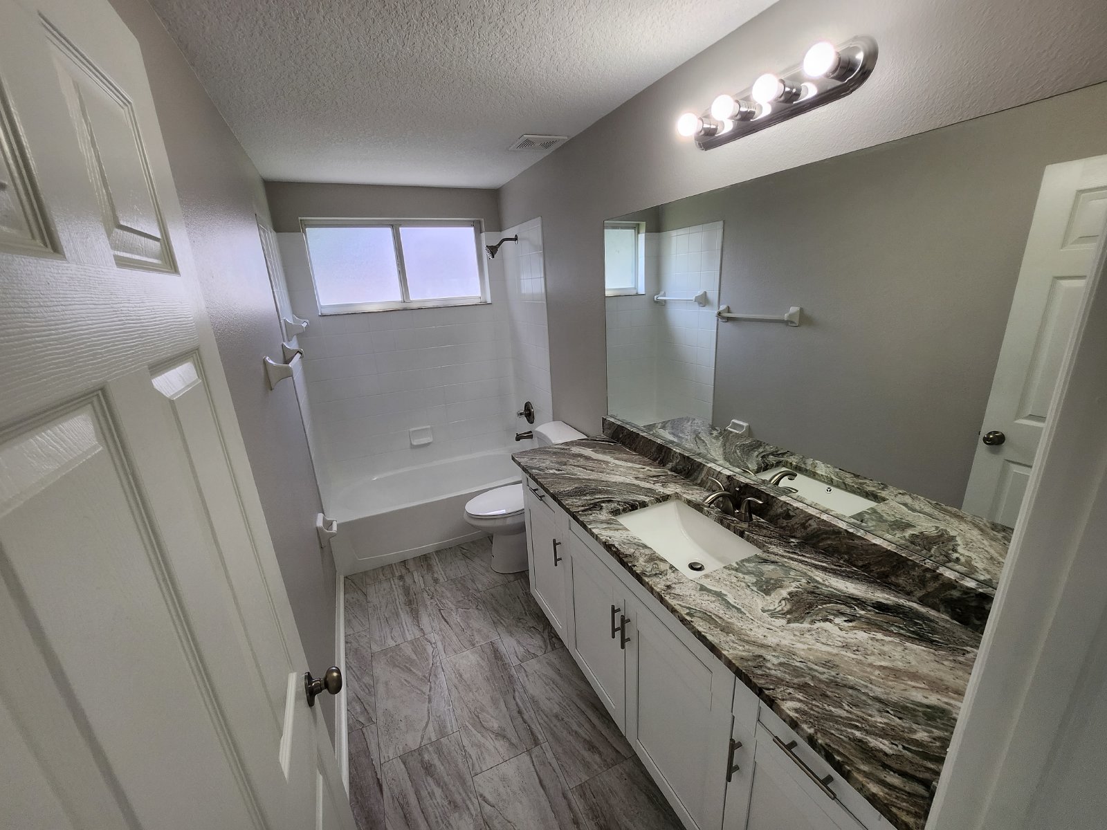 Remodeled 4/2 In Land O Lakes property image