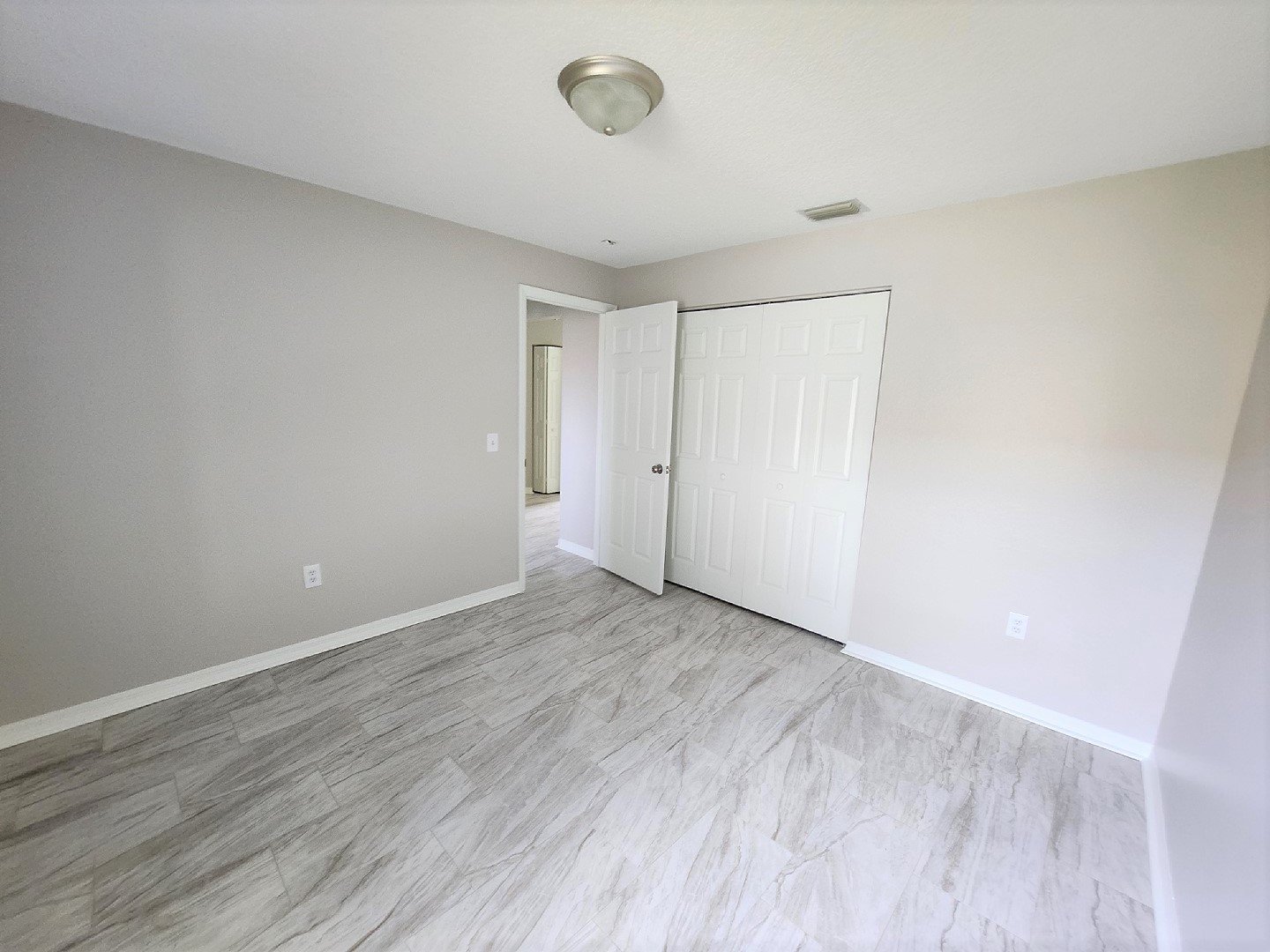 Remodeled 4/2 In Land O Lakes property image