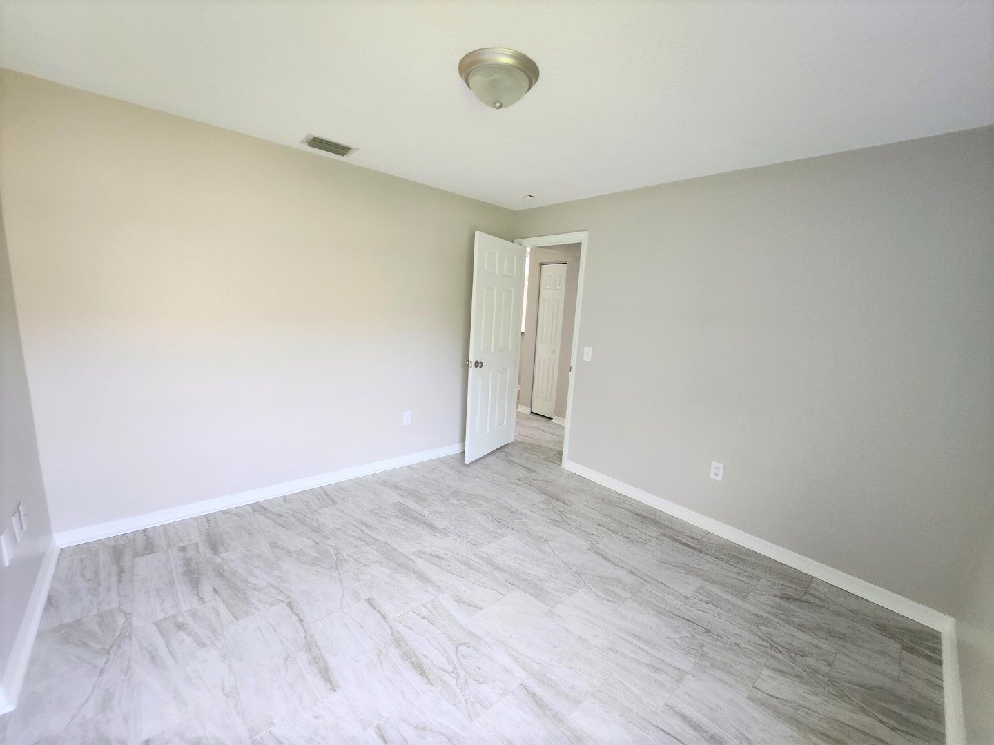 Remodeled 4/2 In Land O Lakes property image