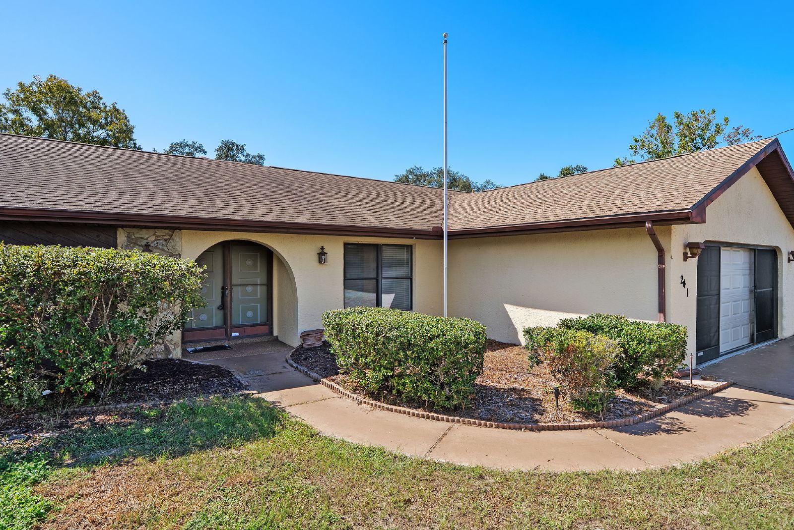 Charming 2/2/2, 1528 Sq Ft $1050 property image