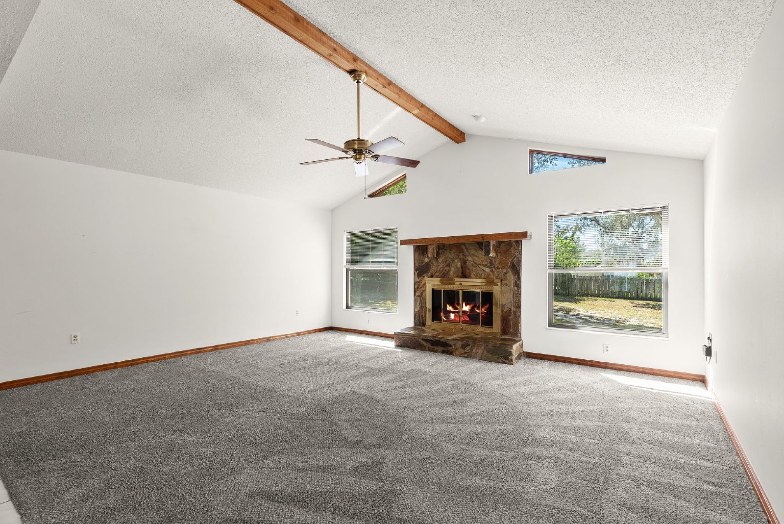 Charming 2/2/2, 1528 Sq Ft $1050 property image