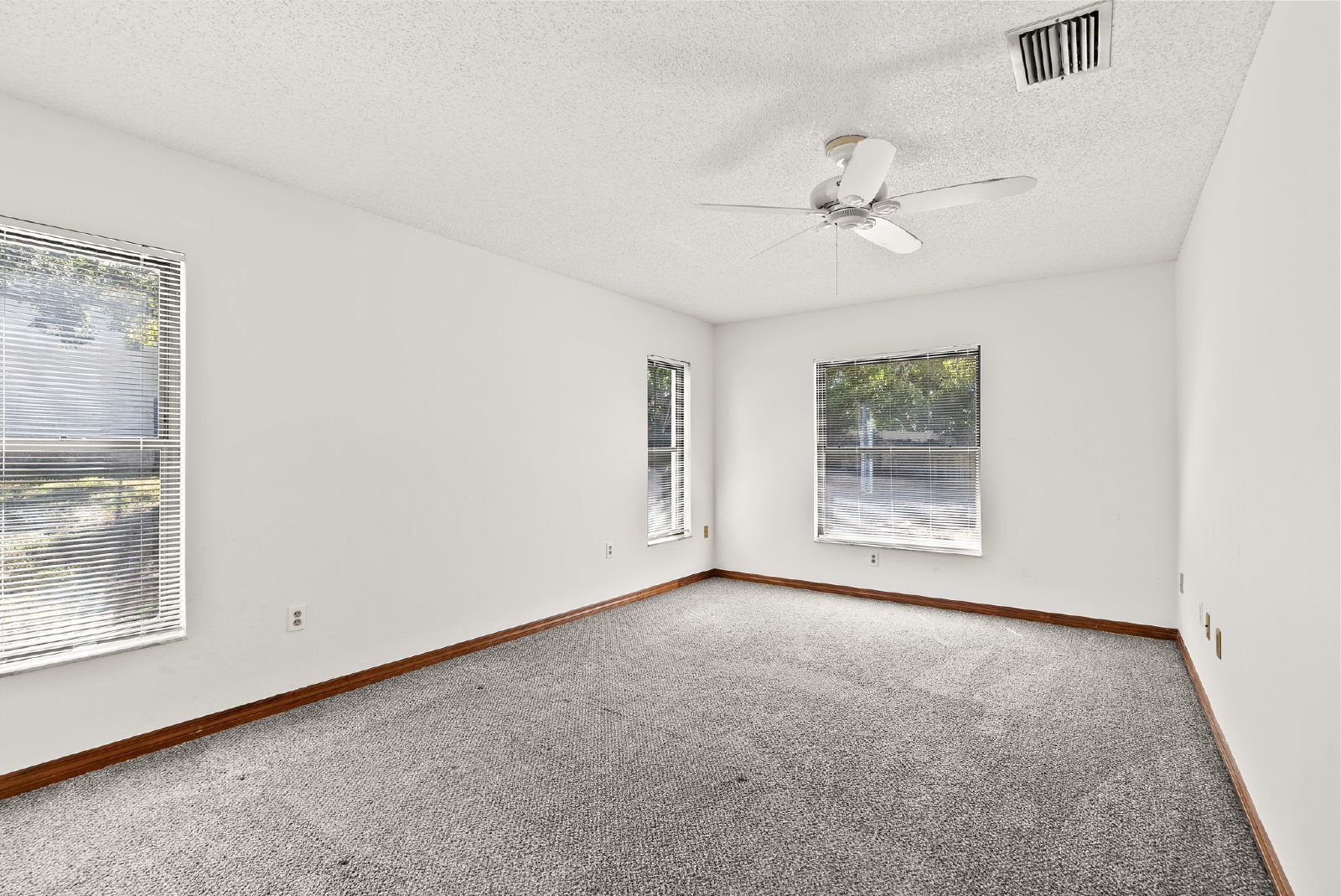 Charming 2/2/2, 1528 Sq Ft $1050 property image