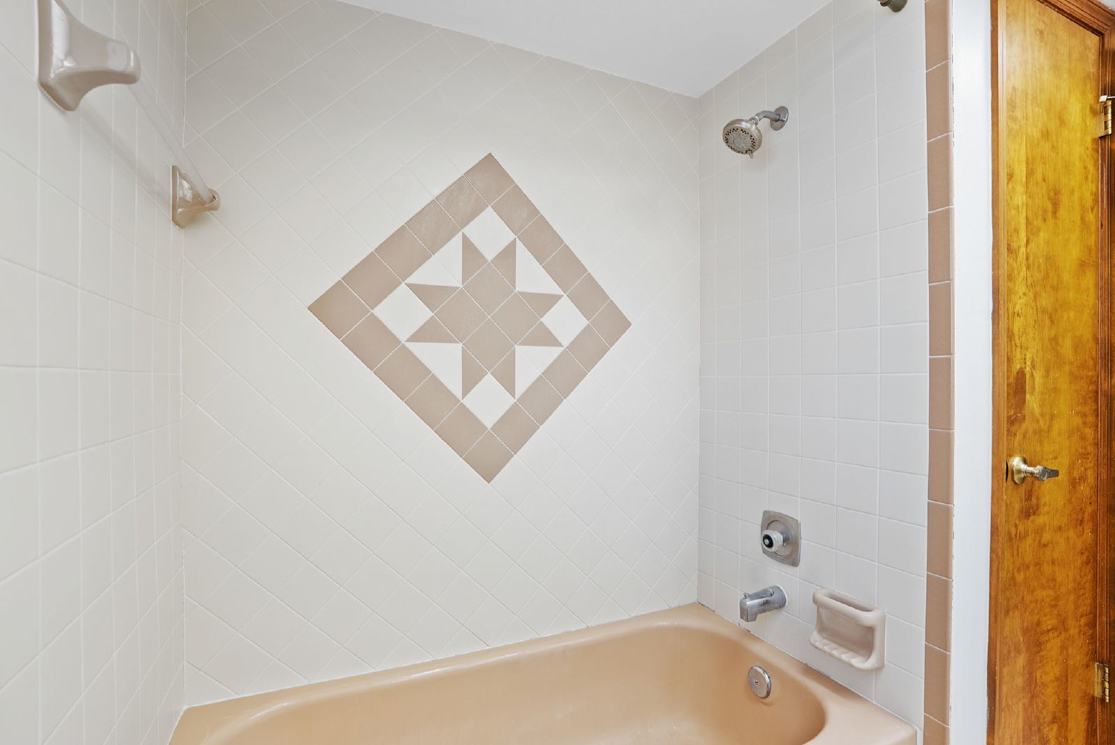 Charming 2/2/2, 1528 Sq Ft $1050 property image