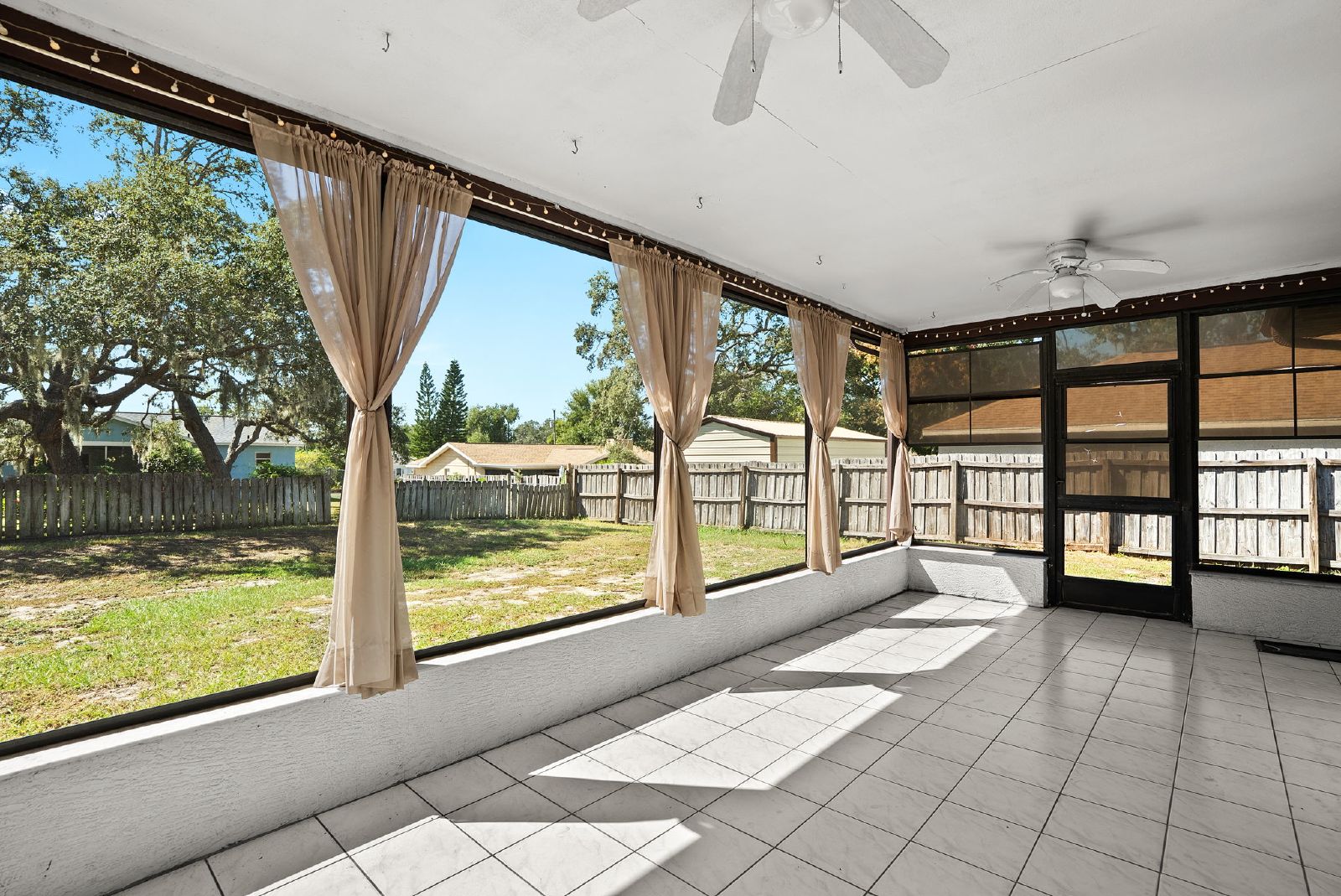 Charming 2/2/2, 1528 Sq Ft $1050 property image