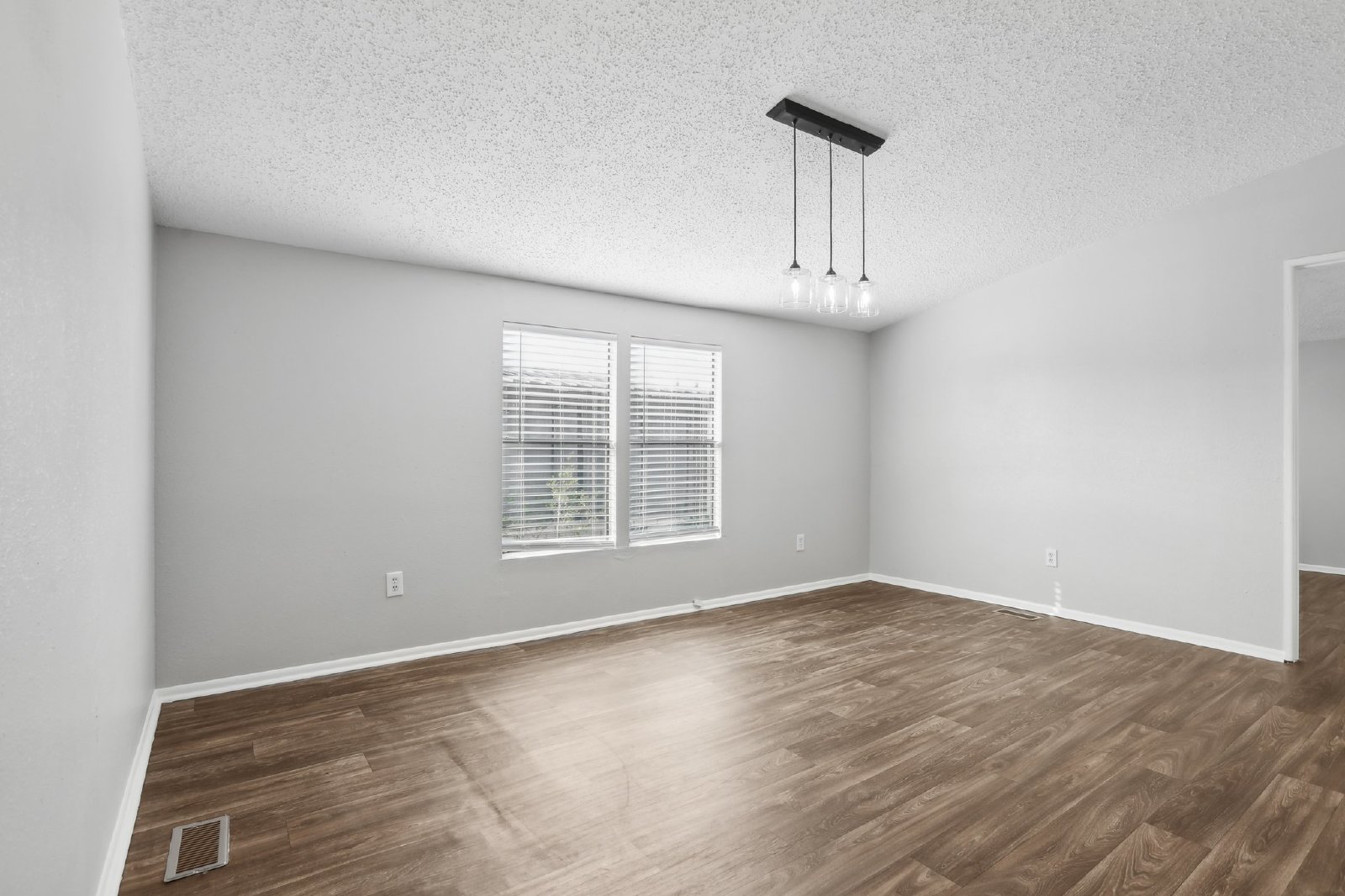 Adorable 3/2 In Timber Lake Estates Wesley Chapel property image