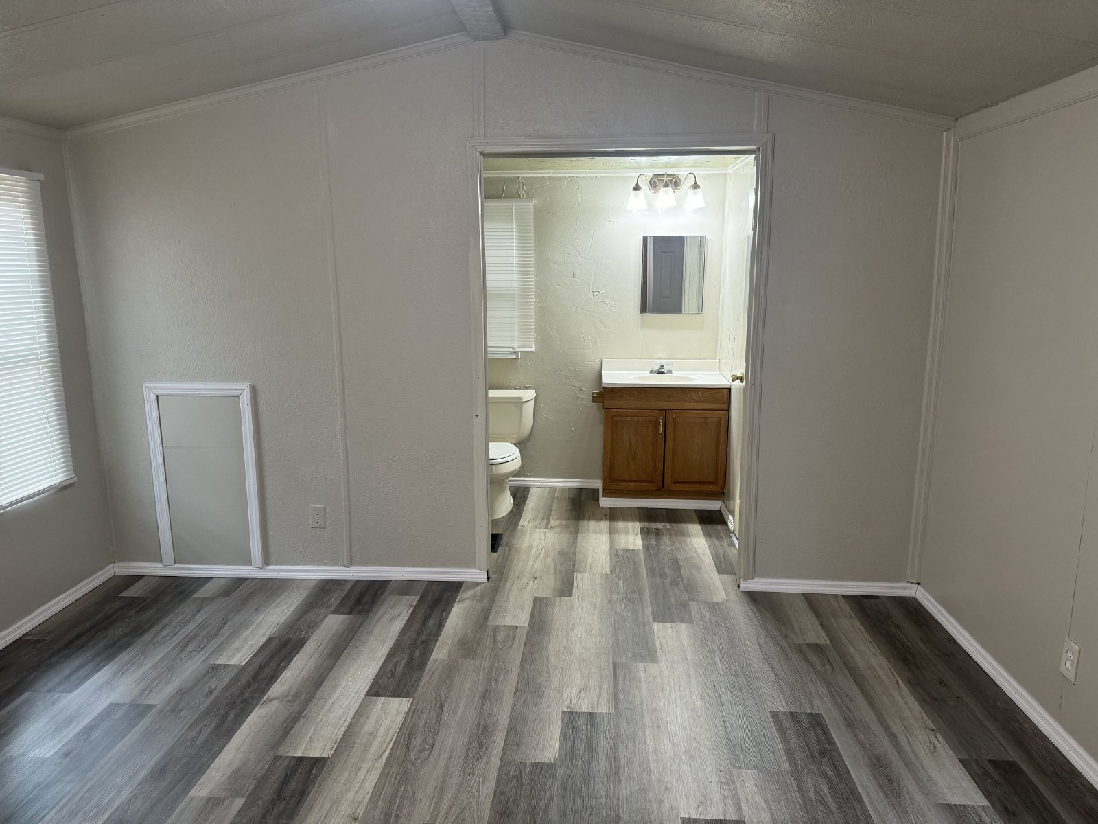 Beautiful 2 Bedroom 2 Bathroom Mobile Home In Hudson property image