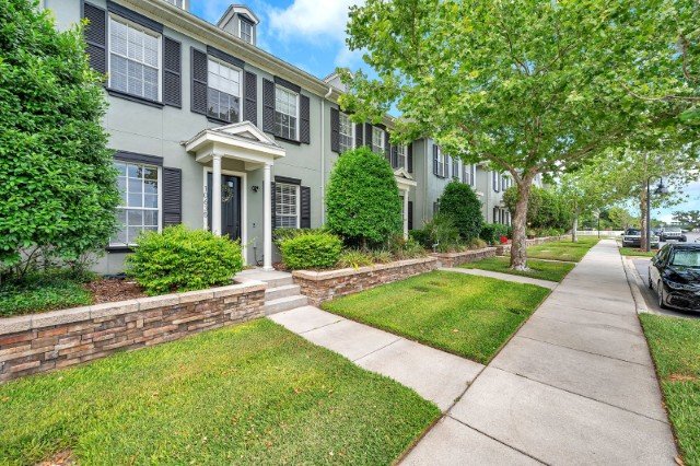 Pristine 3 Bed, 2.5 Bath Townhome In LONGLEAF property image