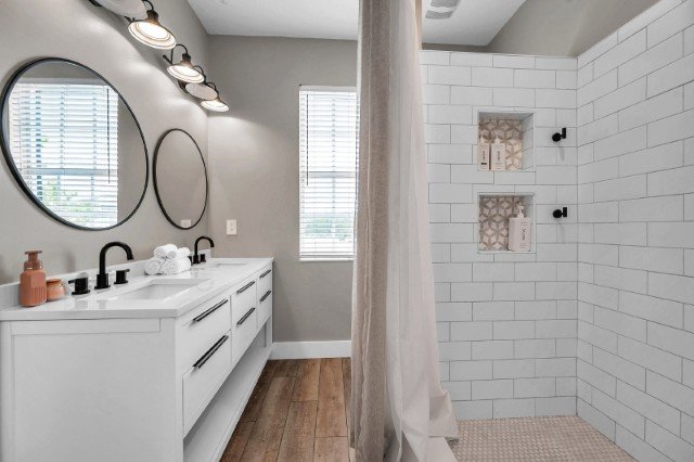 Pristine 3 Bed, 2.5 Bath Townhome In LONGLEAF property image